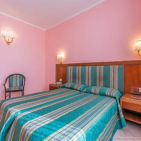 Raeli Siracusa Hotel 3*