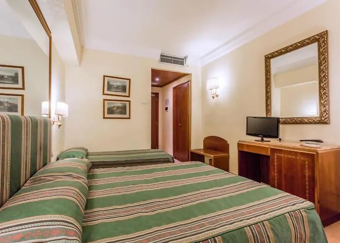 ホテル ラエリ シラクーサ