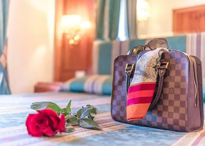 ラエリ シラクーサ ホテル 3*