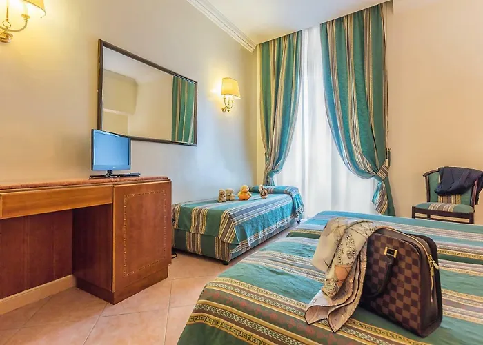 ラエリ シラクーサ