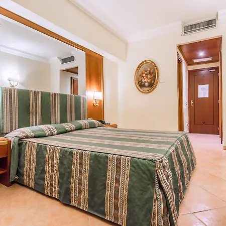 Ξενοδοχείο Raeli Siracusa 3*