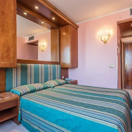 Ξενοδοχείο Raeli Siracusa 3*